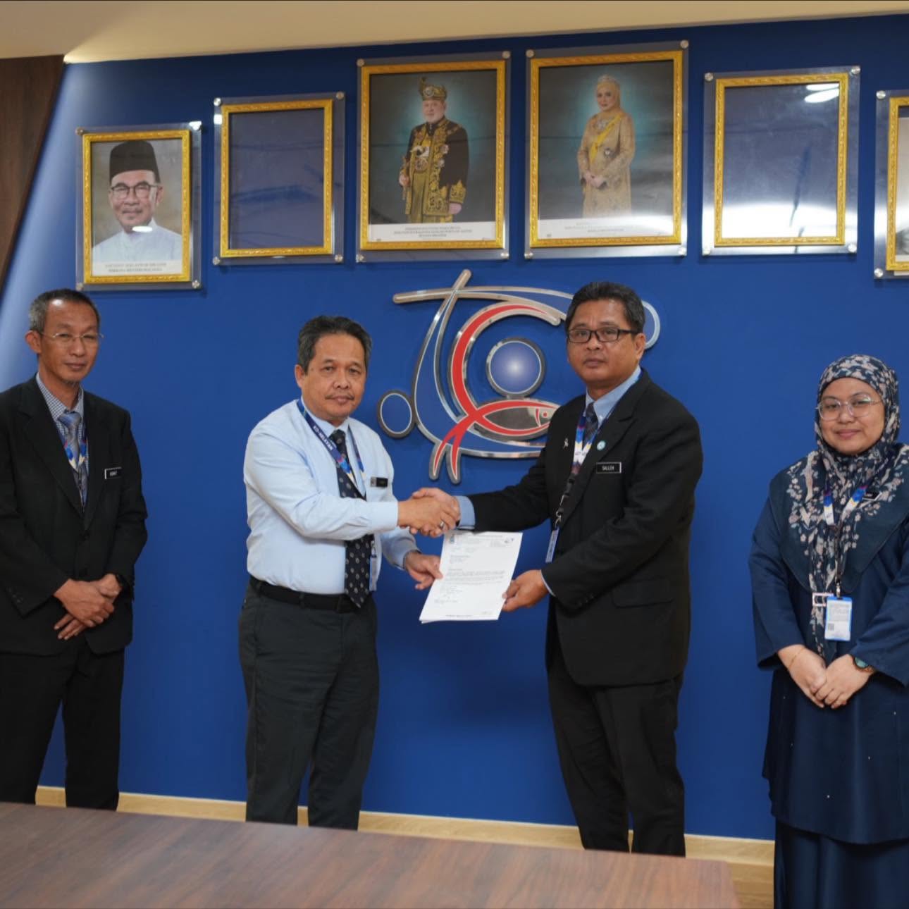 Sesi Penyerahan Surat Kenaikan Pangkat Bagi Jawatan Pengurusan Tertinggi Ko-Nelayan